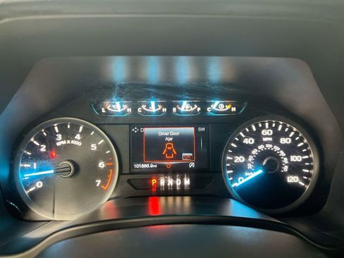 Used 2018 Ford F150 XLT w/ Equipment Group 302A Luxury AWD/4WD image 12