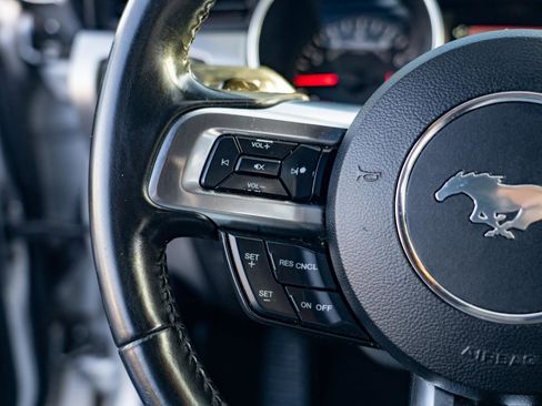 Used 2019 Ford Mustang Premium image 15