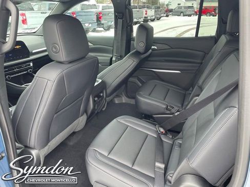 New 2026 Chevrolet Traverse LT w/ Sun and Wheel Package image 17