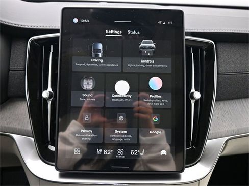 New 2026 Volvo XC90 B6 Ultra image 13