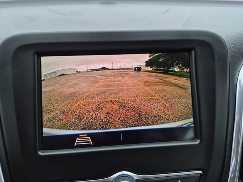 Used 2020 Chevrolet Equinox LS FWD image 14