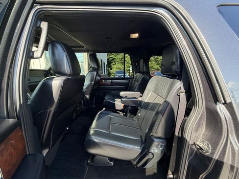 Used 2016 Lincoln Navigator L Select AWD/4WD image 10