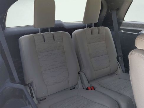 Used 2015 Ford Explorer FWD image 16