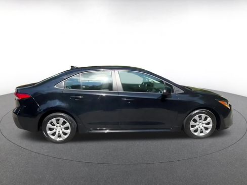 Used 2025 Toyota Corolla LE FWD image 13