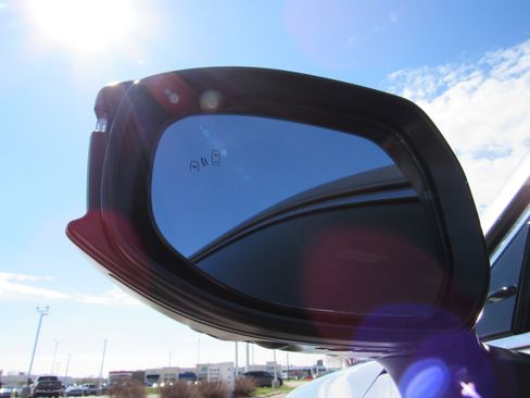 Used 2026 Toyota Crown Platinum image 10