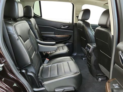 Used 2021 GMC Acadia Denali w/ Denali Ultimate Package AWD/4WD image 31