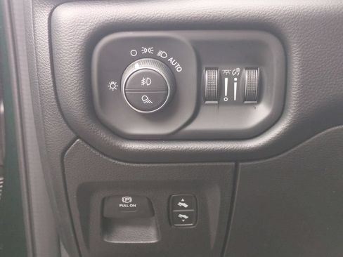 New 2026 RAM 1500 Big Horn AWD/4WD image 18