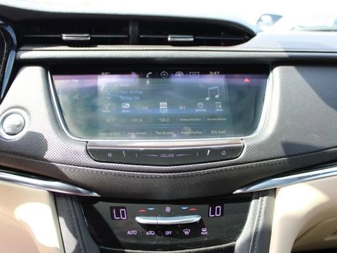 Used 2019 Cadillac XT5 FWD image 25