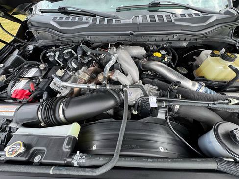 Used 2020 Ford F250 XL w/ STX Appearance Package AWD/4WD image 19