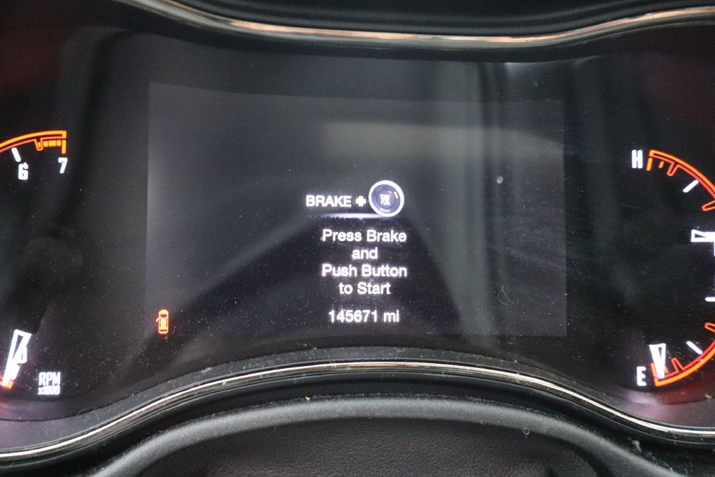 Used 2019 Dodge Durango GT AWD/4WD image 3