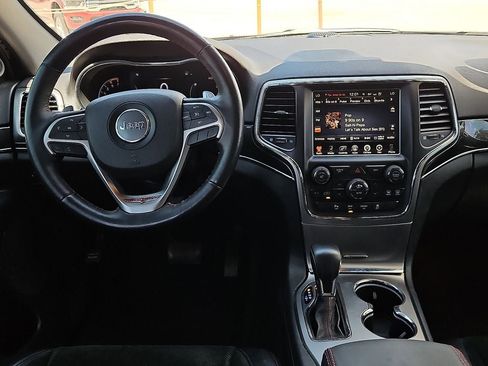 Used 2017 Jeep Grand Cherokee Trailhawk AWD/4WD image 19