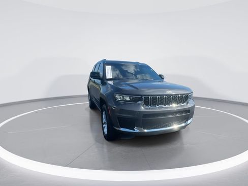 Used 2025 Jeep Grand Cherokee L Laredo AWD/4WD image 2