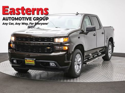 Used 2020 Chevrolet Silverado 1500 Custom w/ Custom Value Package AWD/4WD image 1
