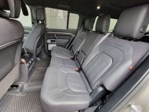 Used 2024 Land Rover Defender 130 X image 17