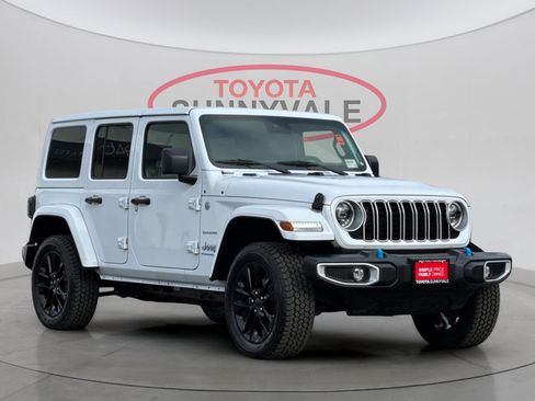 Used 2024 Jeep Wrangler Unlimited Sahara image 10