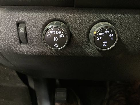 Used 2016 GMC Canyon SLE w/ Trailering Package AWD/4WD image 13