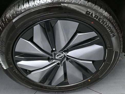 Used 2023 Nissan Ariya AWD image 41