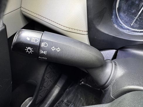 Used 2023 Toyota RAV4 XLE AWD/4WD image 28