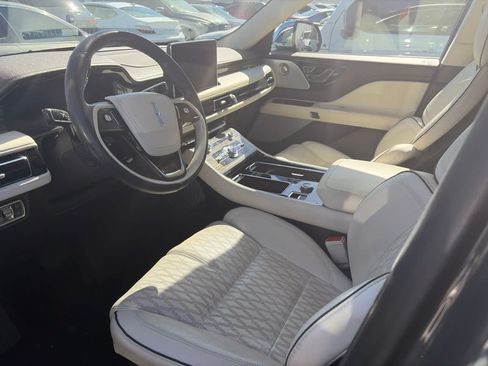 Used 2020 Lincoln Aviator Black Label w/ Class IV Trailer Tow Package AWD/4WD image 4
