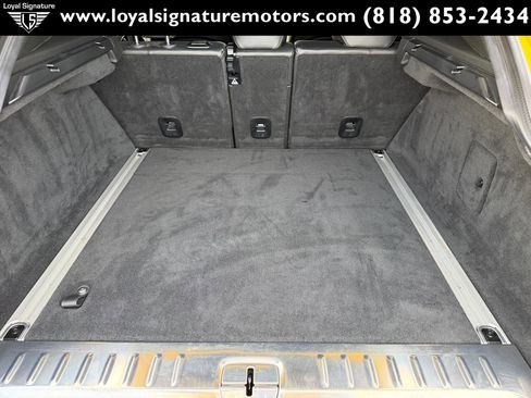 Used 2021 Aston Martin DBX image 9