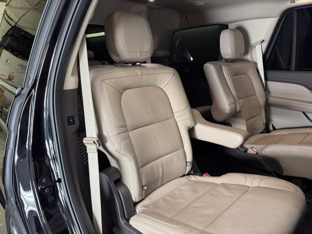 Used 2024 Lincoln Navigator Reserve AWD/4WD image 30