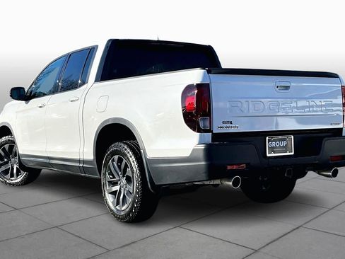 Used 2025 Honda Ridgeline Sport image 11