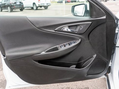 Used 2025 Chevrolet Malibu LT w/ Sport Edition image 18