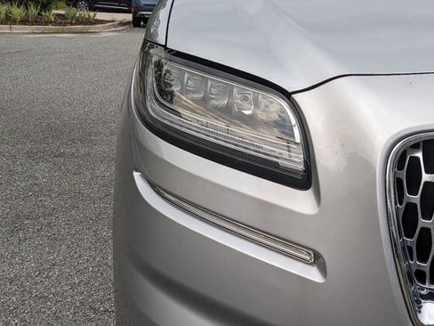 Certified 2023 Lincoln Nautilus Reserve w/ Equipment Group 202A image 11