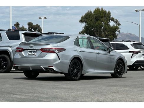 Used 2024 Toyota Camry XSE FWD image 4
