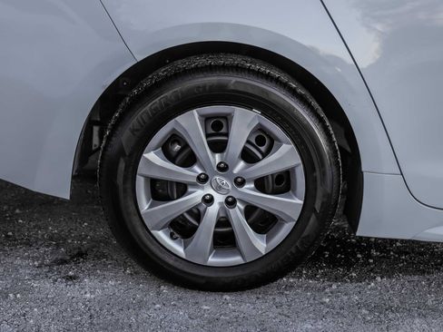 Certified 2025 Toyota Corolla LE image 6