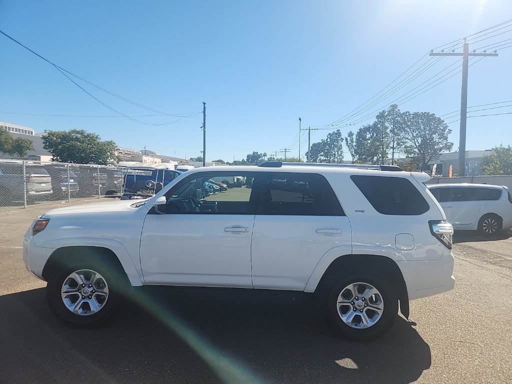 Used 2021 Toyota 4Runner SR5 RWD image 9