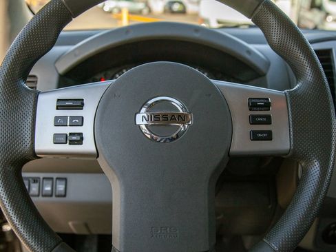 Used 2021 Nissan Frontier SV AWD/4WD image 16
