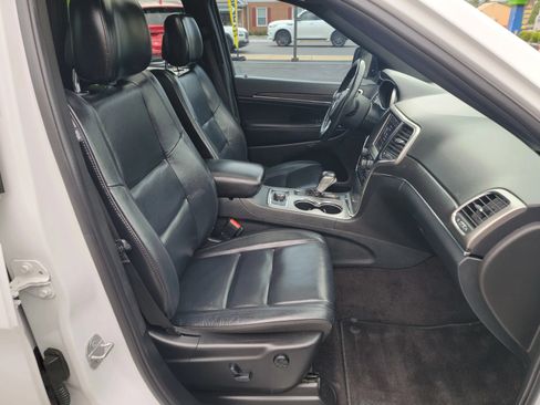 Used 2018 Jeep Grand Cherokee Limited AWD/4WD image 14