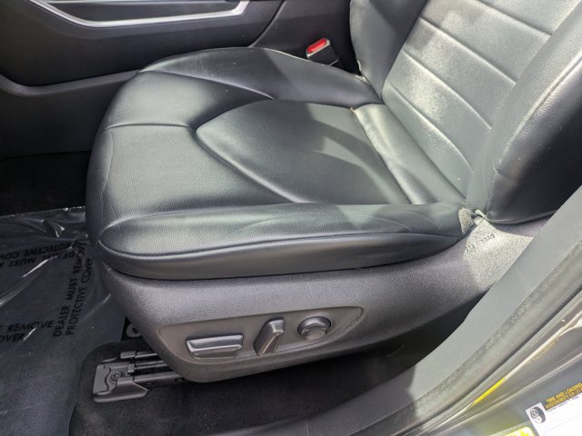 Used 2023 Toyota Highlander XLE AWD/4WD image 19
