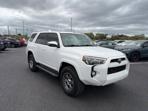 Used 2015 Toyota 4Runner SR5 Premium image 1