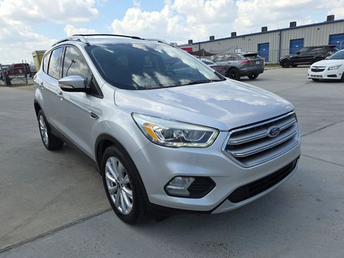 Used 2017 Ford Escape Titanium image 7