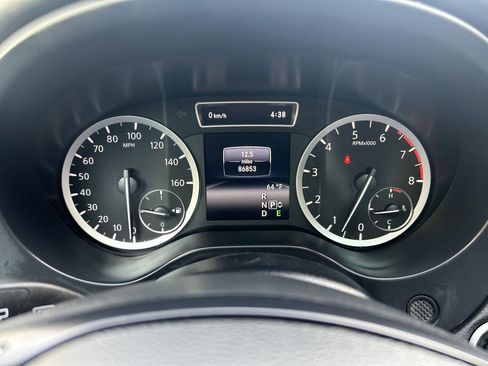 Used 2017 INFINITI QX30 Premium w/ Navigation Package image 19