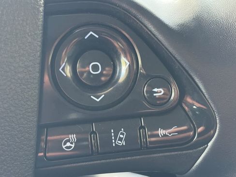 Used 2021 Toyota Prius Prime Limited FWD image 27