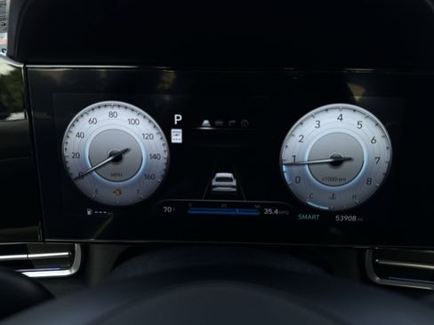Certified 2024 Hyundai Elantra SEL FWD image 17