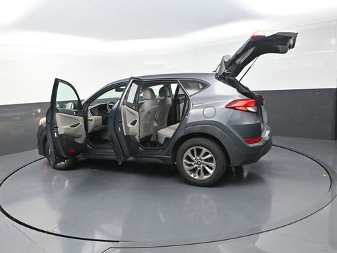 Used 2018 Hyundai Tucson SE AWD/4WD image 33