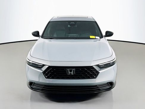 Used 2023 Honda Accord Sport image 2