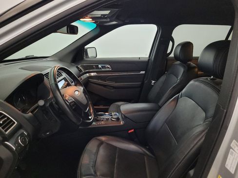 Used 2016 Ford Explorer Limited w/ Equipment Group 301A AWD/4WD image 17