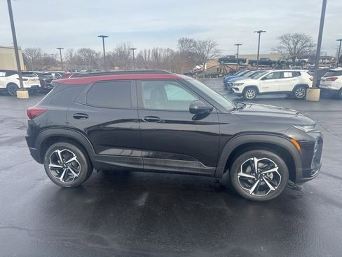 Used 2022 Chevrolet TrailBlazer RS w/ Sun and Liftgate Package image 5