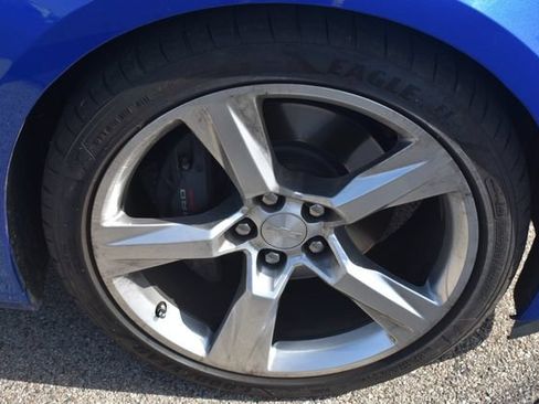 Used 2016 Chevrolet Camaro SS RWD image 11