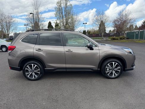 Used 2024 Subaru Forester Limited image 10
