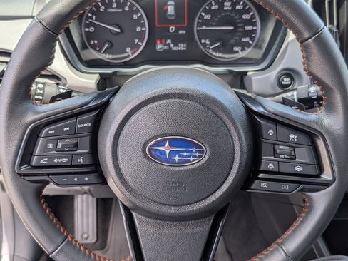 Used 2024 Subaru Crosstrek 2.5i Limited AWD/4WD image 18