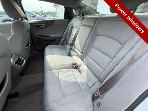 Used 2020 Chevrolet Malibu LT FWD image 32