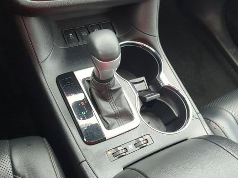 Certified 2019 Toyota Highlander Limited image 16