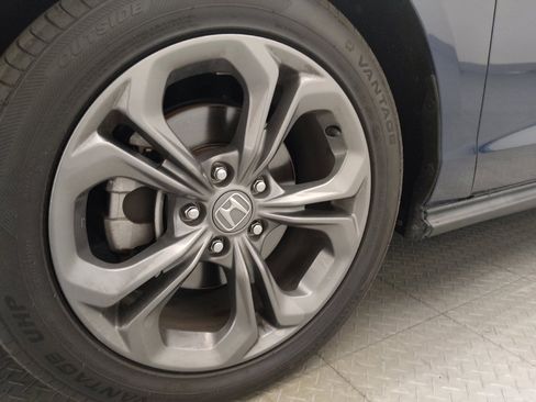 Used 2023 Honda Accord EX image 31