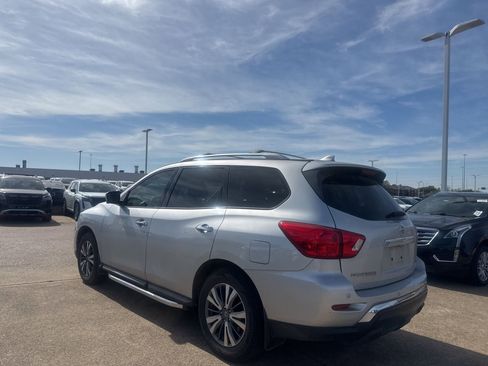 Used 2019 Nissan Pathfinder SL w/ Cargo Package image 13